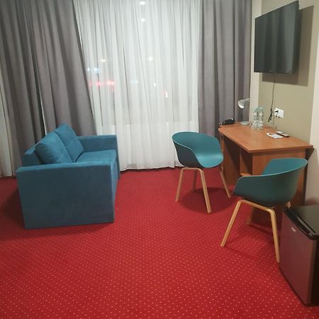 Carina Hotel Tczew Exteriör bild